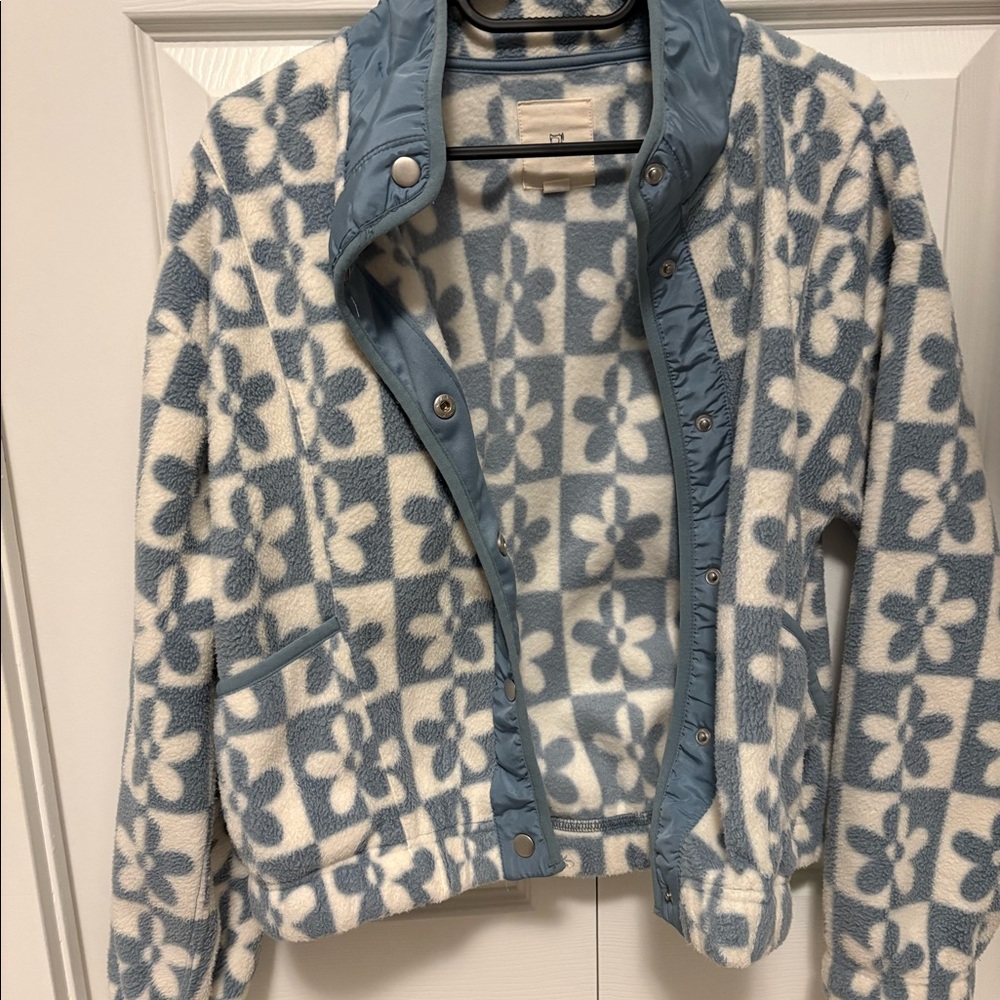 Thread and supply jacket